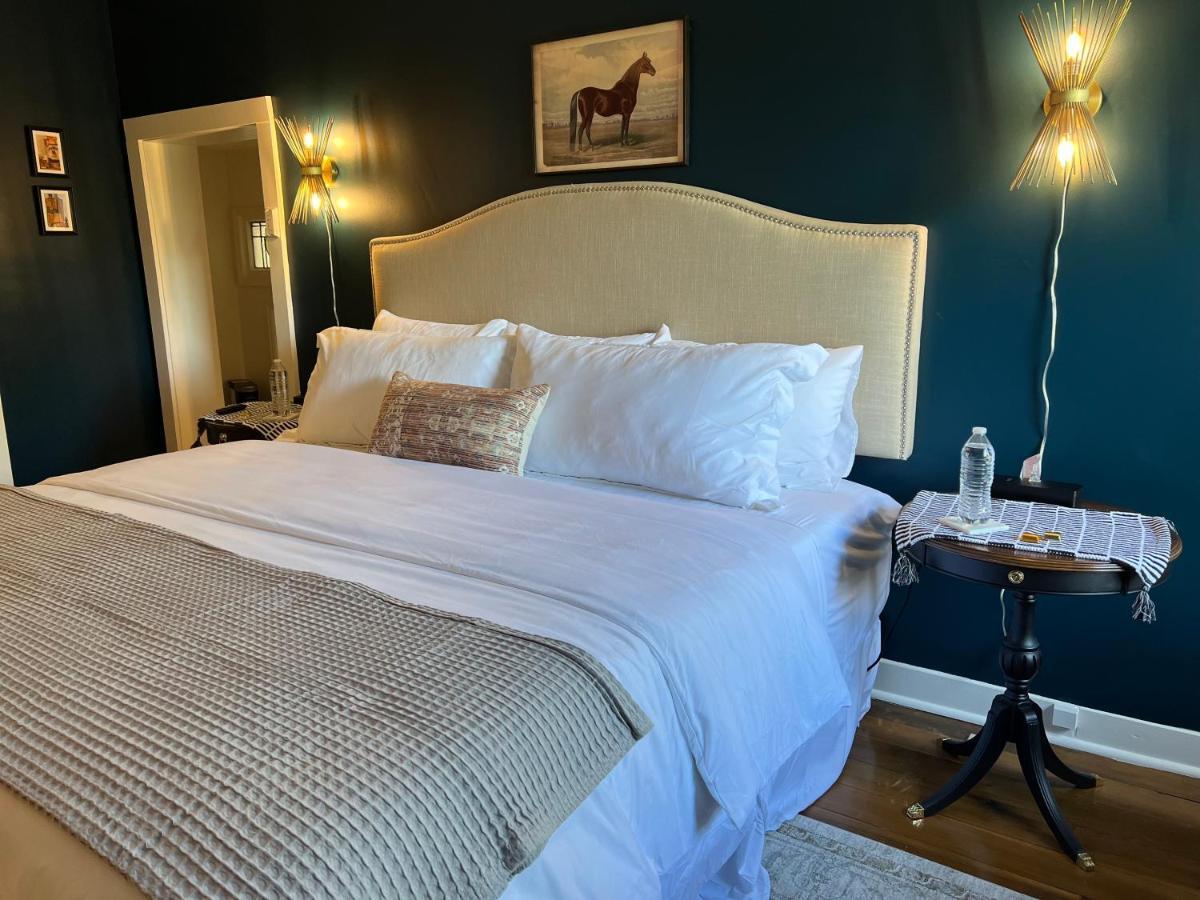 Rose Hill Inn Versailles Экстерьер фото